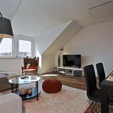 'Traveller Lodge' Grosszuegiges Apartment - 3 Bedroom 10Min To Hbf, Full Kitchen, Homeoffice, Netflix, Wifi Düsseldorf Exterior foto